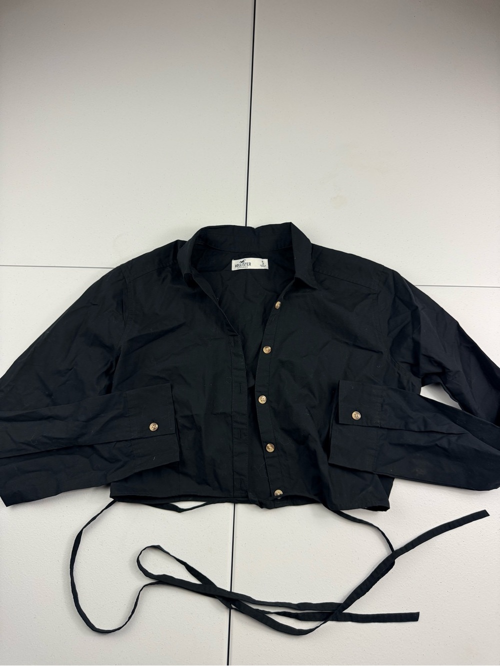 Hollister Cropped Black Button-Front Tie Hem Jacket - Women
